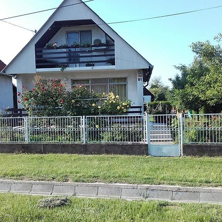 Villa Janos Nyaralo Balatonmáriafürdő Exterior foto