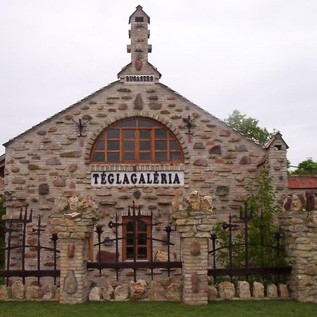 Villa Janos Nyaralo Balatonmáriafürdő Exterior foto